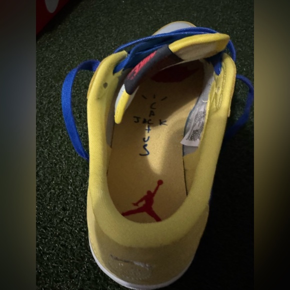 Canary Yellow Travis Scott - Picture 10 of 10